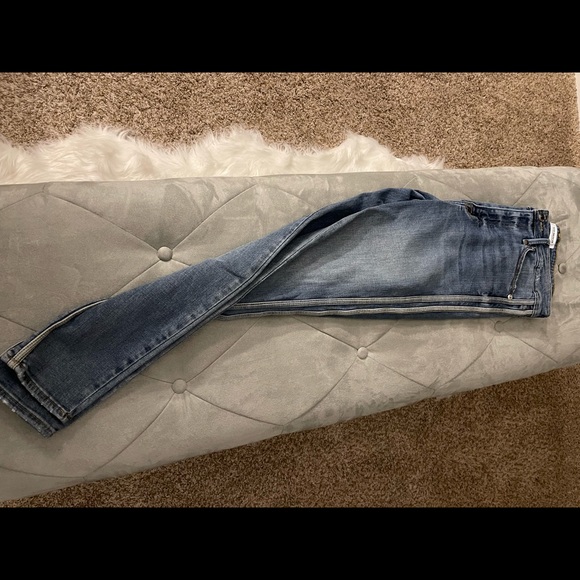 Good American Good Waist Stripe Denim - Picture 2 of 4